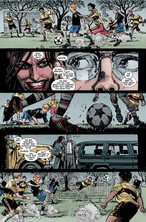Un grand moment : Elektra menace Urich en plein jour pas très loin de son fils qui joue au foot en face du cimetière de son père....