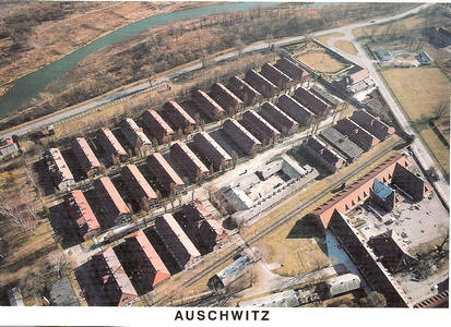 Des baraquements d Auschwitz